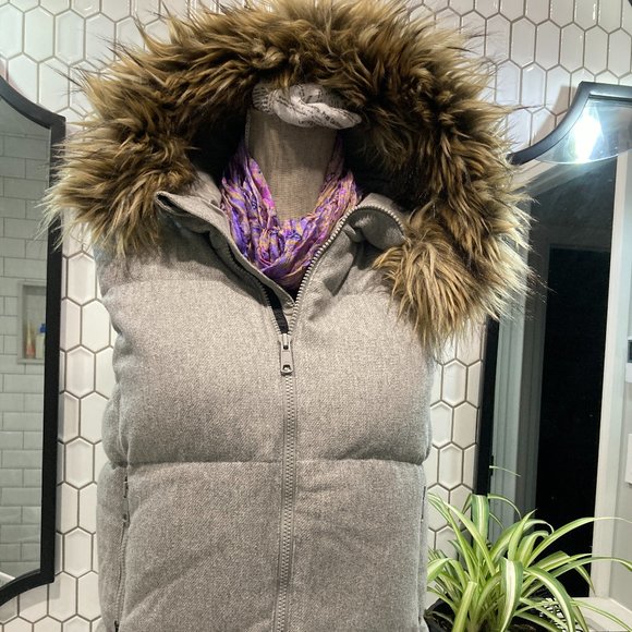 👇20% NEW 💯Gap Grey Wool Vest Faux Fur Hoodie SM